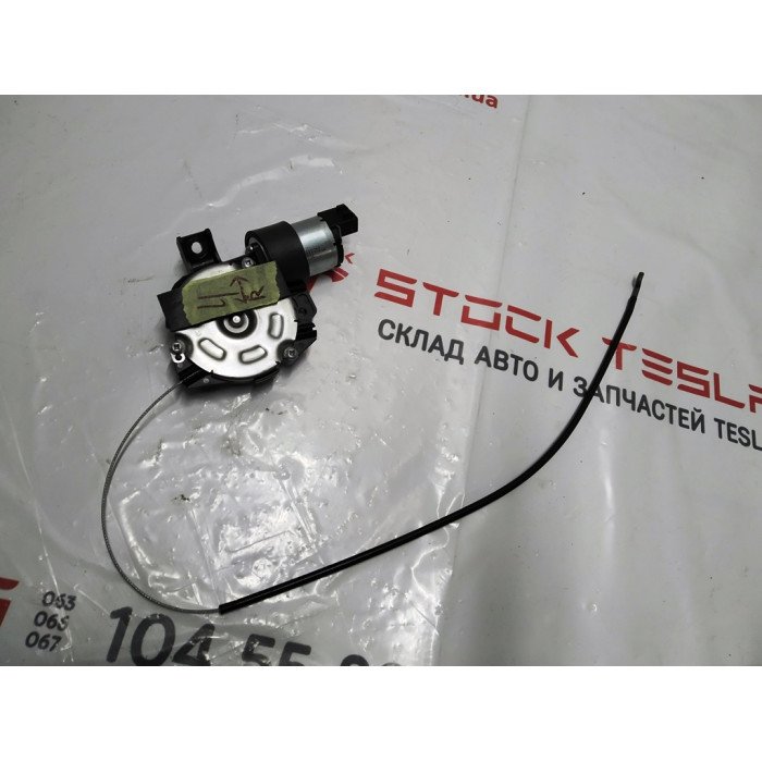 1 Electric motor for horizontal adjustment (on the flight) of the Tesla